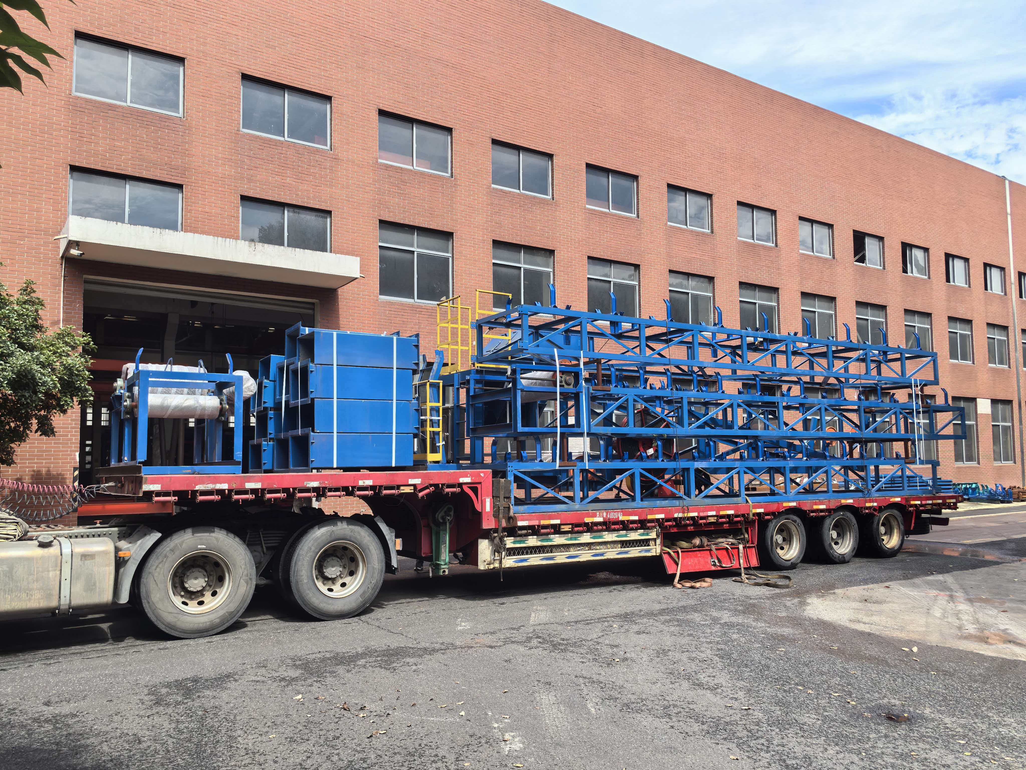 Custom-Engineered Belt Conveyors Ua tiav xa mus rau Tuam Tshoj C&D Pov Tseg Recycling Facility